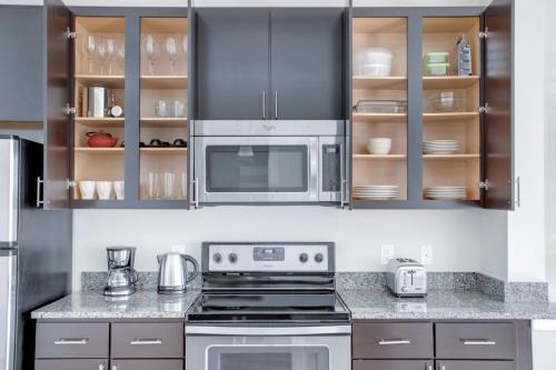 H St 1BR w WD Gym nr Union Station WDC-418 in Washington, USA