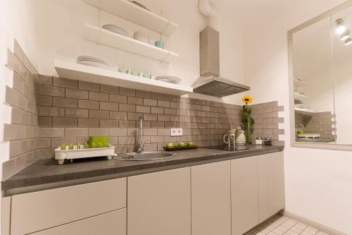 Vintage 1BR apartment in Quiet center of Riga in Észak-Riga