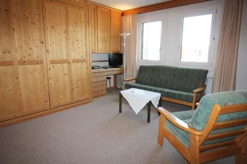 Residenza Lagrev 1 Zimmerwohnung Nr 018 - Typ 12B - Hochparterre - Ost in Sils im Engadin, Schweiz