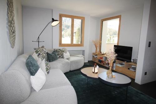 Residenza Lagrev 3 Zimmerwohnung Nr 205 - Typ 30A - 2 Etage - S O in Sils im Engadin, Schweiz