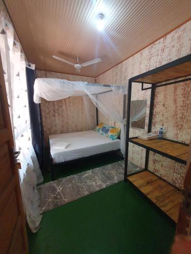 2 bedrooms, 3 beds