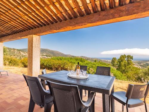 Holiday Home Mont des Roses by Interhome