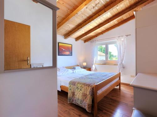 Holiday Home Pinia I by Interhome in 卡斯特里爾