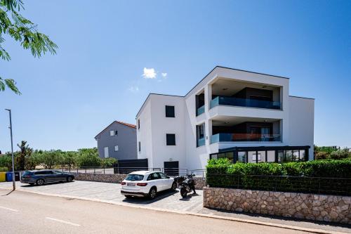 Modern Adora Apartment - image 4