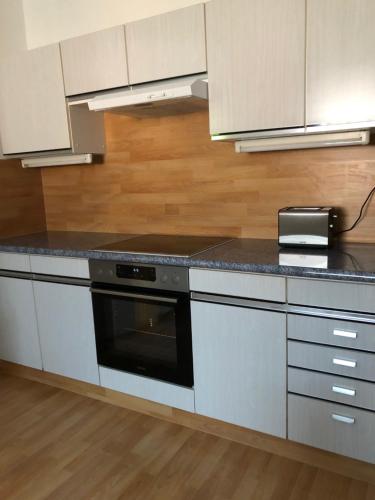 Konyha, Antik Chic mit Gartenblick in Grodig