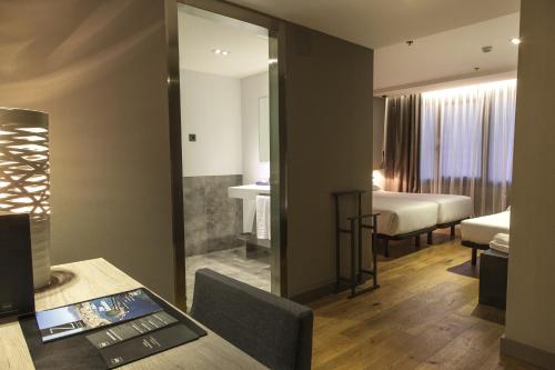 3 twin beds