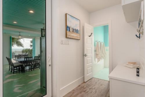 Four-Bedroom Holiday Home image 9