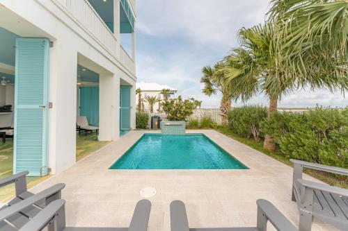 Four-Bedroom Holiday Home image 4