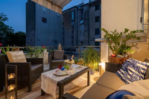 Camellia- Cozy apartment (Bacvice beach, center), Split (photo 3)