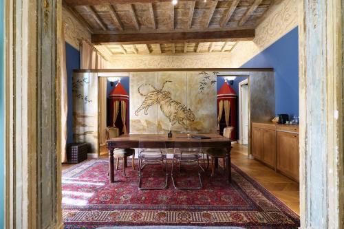 Prestige Boutique Aparthotel - Montenapoleone, Milan