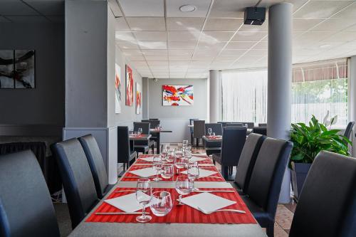 ห้องอาหาร, Authentic by balladins Dijon / Marsannay-la-Cote in มาร์ซ็อง ลา โกต