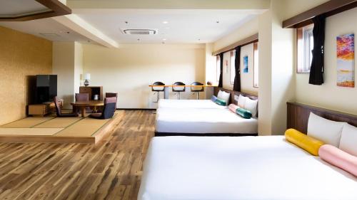 room detail thumbnail 1