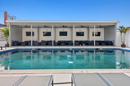 Seaport Suites - image 11