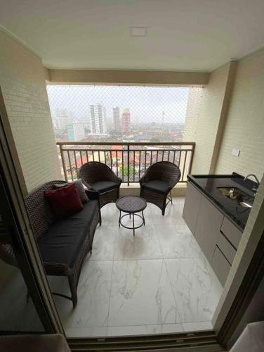 Ap na Praia Grande - aviacão 300 metros praia, com check-out às 22h (Ap na Praia Grande - aviacao 300 metros praia, com check-out as 22h) in อเวียเซา