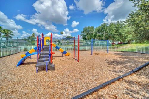 Large 3BR w/ 3Bth Golf+Pool+BBQ in Haines City, USA