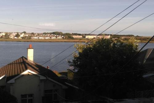Avoca's Summer Nook - Galway