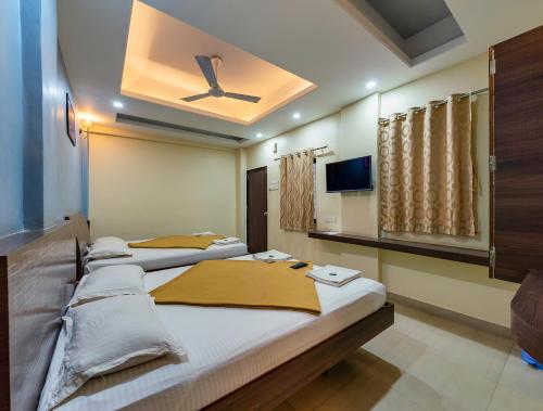 Hotel RadhaKrishna-Couple Friendly