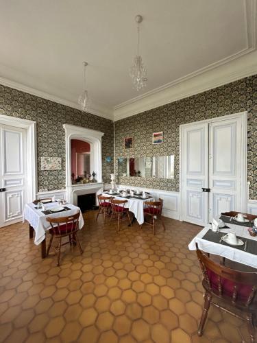 Gîte chaumière château de la Bouchatte (Gite chaumiere chateau de la Bouchatte) in Huriel