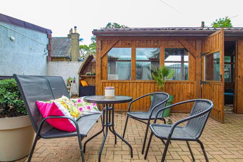 Iekārtas, Tinto View Apartment in Carstairs