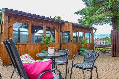 Iekārtas, Tinto View Apartment in Carstairs