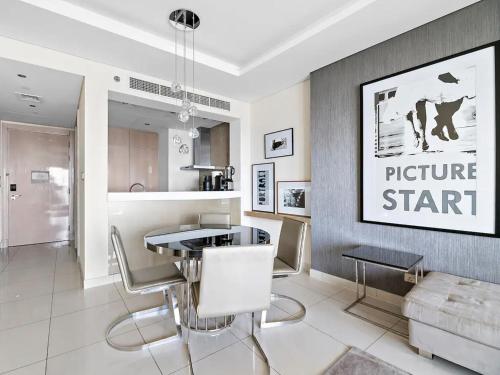 Paramount Towers - Cosmos Living 1 Bedroom, Дубай (фото 5)