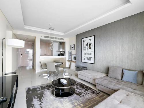 Paramount Towers - Cosmos Living 1 Bedroom, Дубай (фото 2)