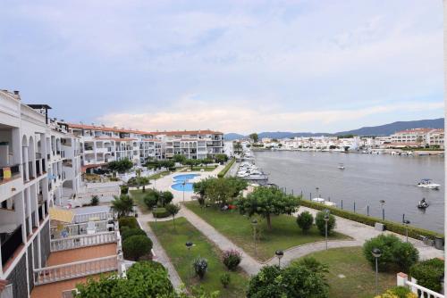  apartamento con vistas al lago ref 62 in Empuriabrava