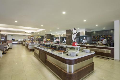 Ramada Resort Kusadasi & Golf