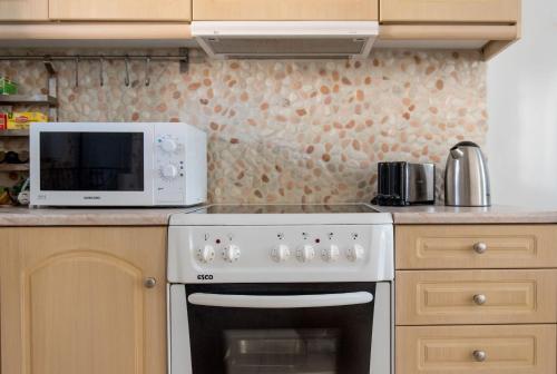 Monolithos Pool Villa by the Beach - image 11