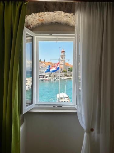 Kilátás, Castel Nonna Franka in Sutivan