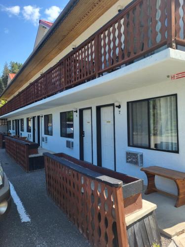 外部景觀, Alpen Motel in 鐳溫泉
