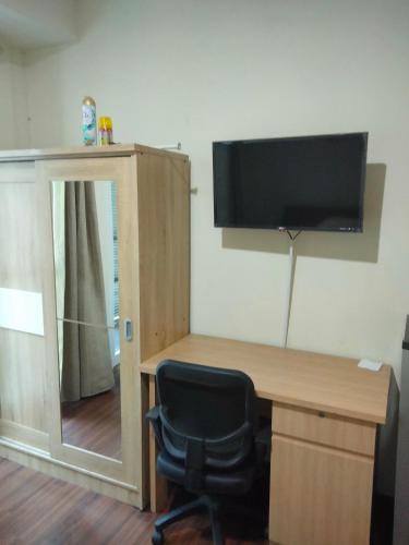 Puri Orchard Apartment