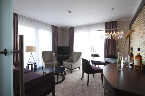 Best Western Premier Castanea Resort Hotel Room Type - Golf Suite
