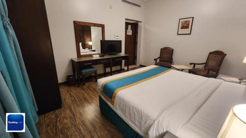 Lazourd Palace Hotel Apartments - Tap to explore photos