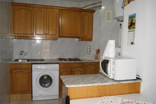 One-Bedroom Apartment image 7