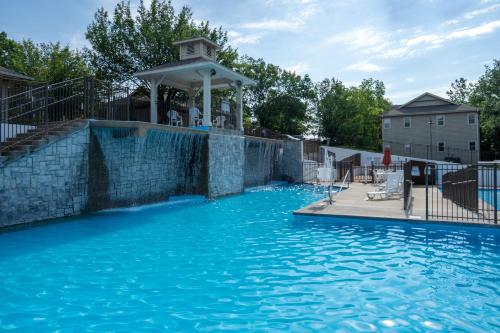 StoneBridge Village Resort in Reeds Spring, USA