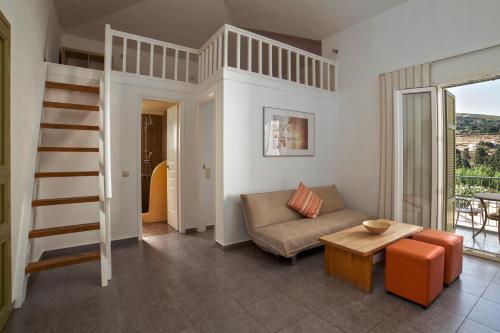 2 bedrooms, 3 beds