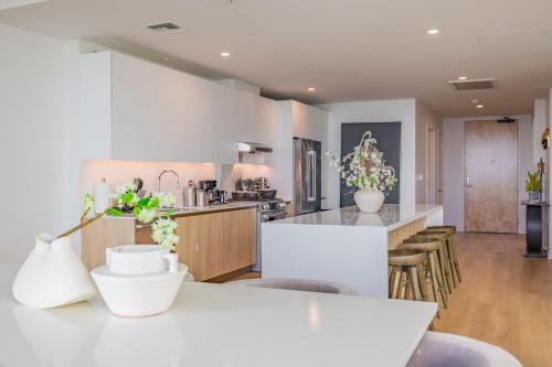 @ Marbella Lane - Penthouse w/ City & Ocean Views detail