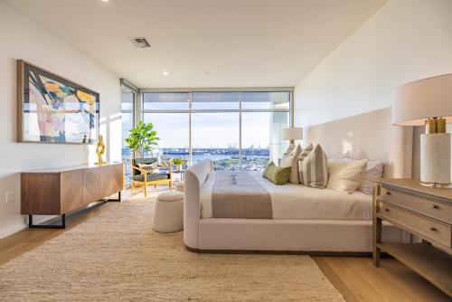 @ Marbella Lane - Penthouse w/ City & Ocean Views detail