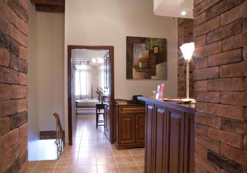 Odos Oneiron Boutique Hotel - image 2