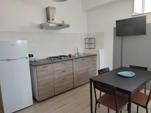 One-Bedroom Apartment image 10