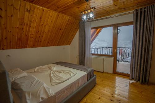Vila Alpini Lepushe in Lëpushë