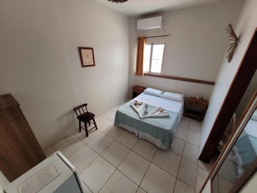 Standard Double Room image 3