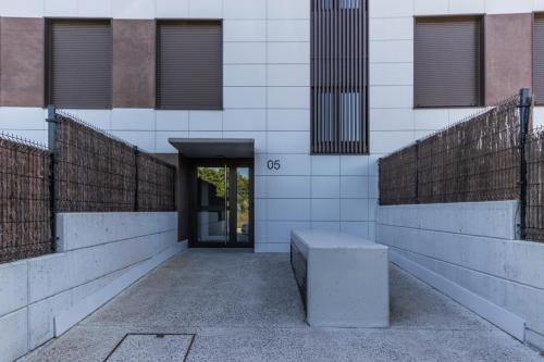 Pintu masuk, AkomodaT en Precioso y Moderno con Jardín y Parking (AkomodaT en Precioso y Moderno con Jardin y Parking) in Getxo