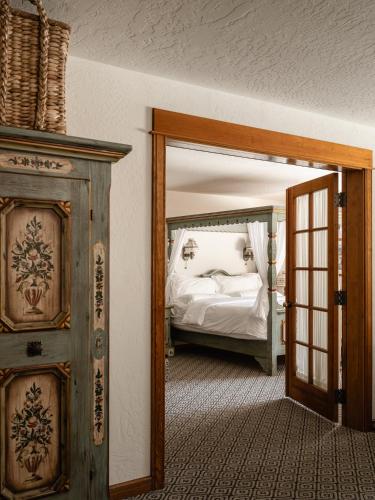 Enzian Inn
