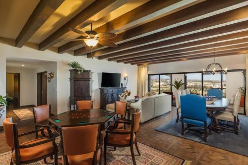 Spacious 4 BR Apt in Cabo