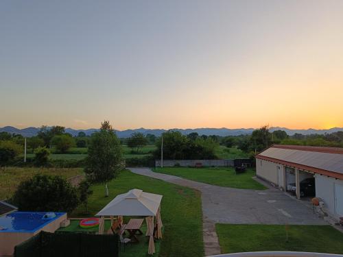 Maxim's house in Ponari