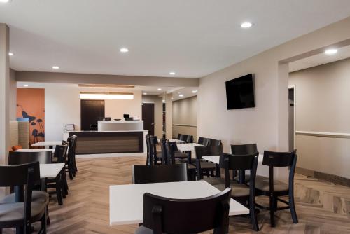 Sleep Inn Erie near Sports Center in อีรี (PA)