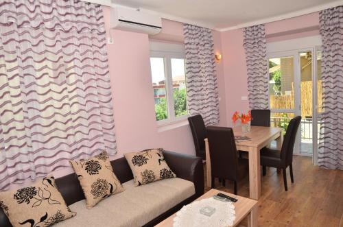 Apartments Cejovic - image 10