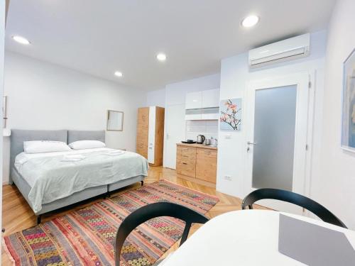 Apartment Candy in พูลา